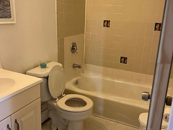 4th image of 1458 121st St Floor 2
