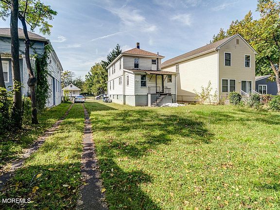 4th image of 238 Fisher Avenue
