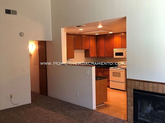 4th image of 2380 Alta Garden Ln #B