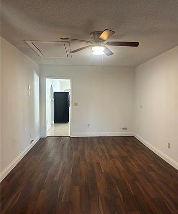 4th image of 1628 Bartholomew St