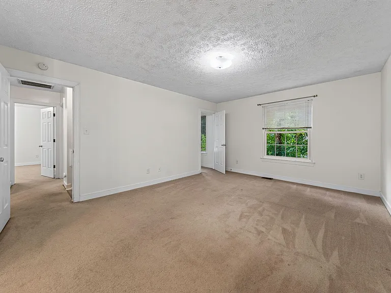 105 Trinity Woods Dr — Photo 33