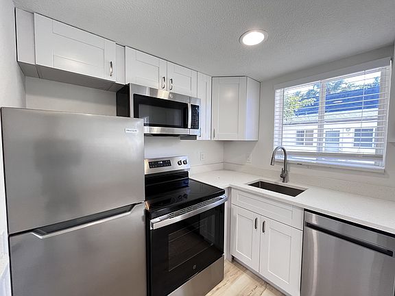 3rd image of 4641 N Ocean Dr #11537653