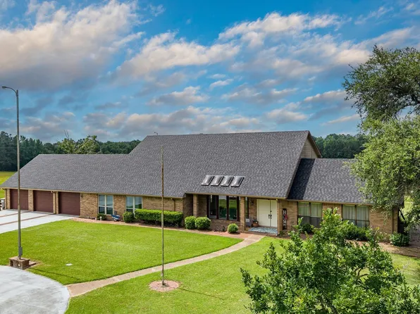 126 County Road 4212, Jacksonville, TX 75766