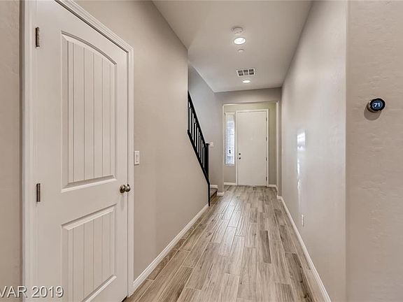 3rd image of 398 Espressivo St