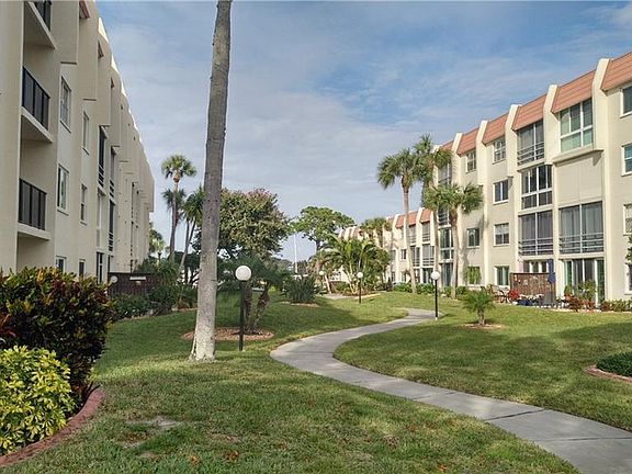 2nd image of 220 Santa Maria St APT 240