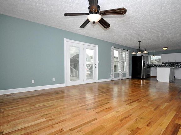 5th image of 131 Winesap St SW