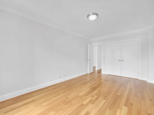 41 Park Avenue image 7 of 8