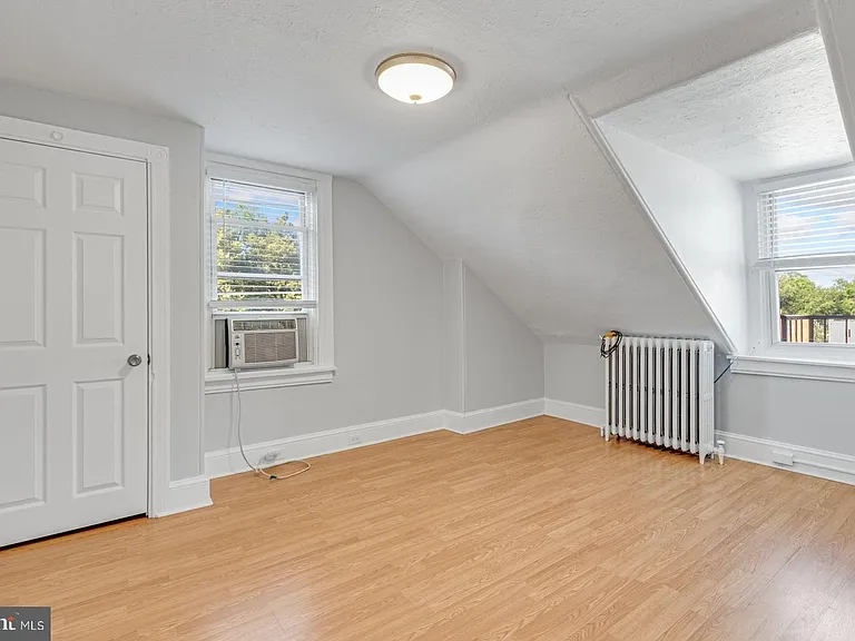 158 Montgomery Ave #3 — Photo 11
