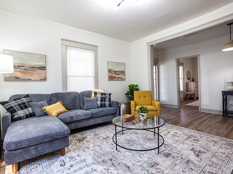 2548 Jefferson Ave — Photo 9