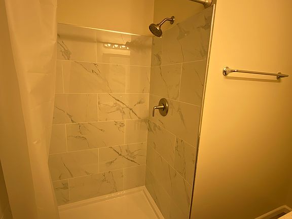 3rd image of 2417 Princeton Ave #1