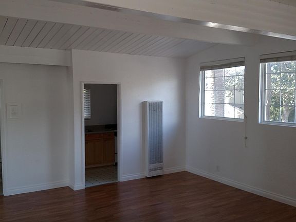3rd image of 619 Mulberry Ave APT E