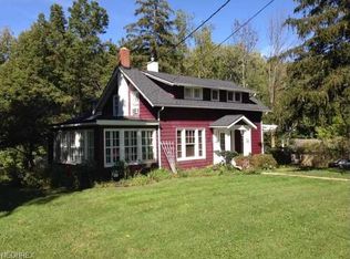 7486 River Rd, Olmsted Falls, OH 44138