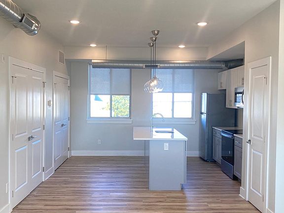 2nd image of 121 W Cumberland St #302