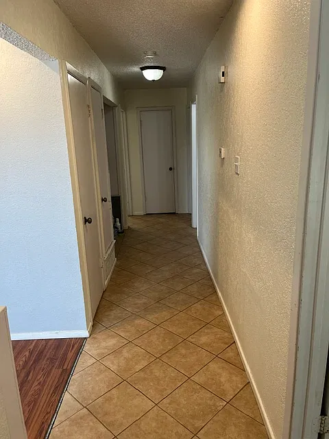 3 bed, 1153 sqft, $1,350 — Photo 2