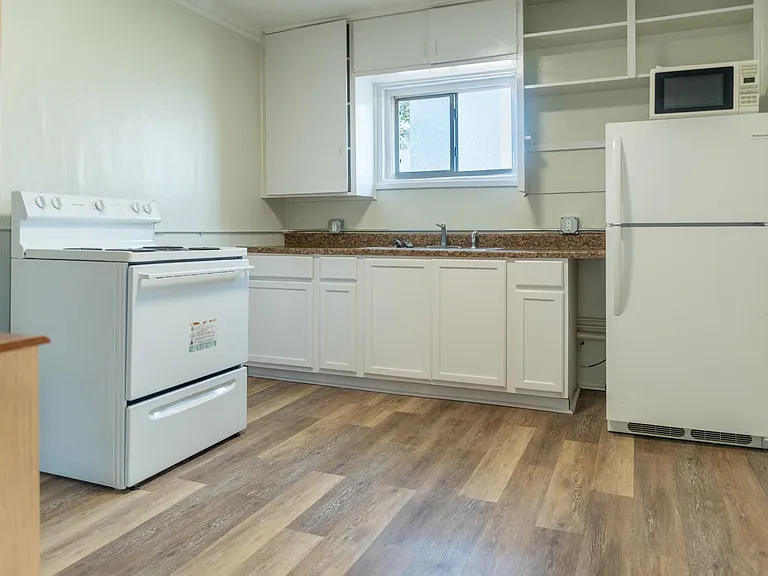 404 S Wells St #B — Photo 6