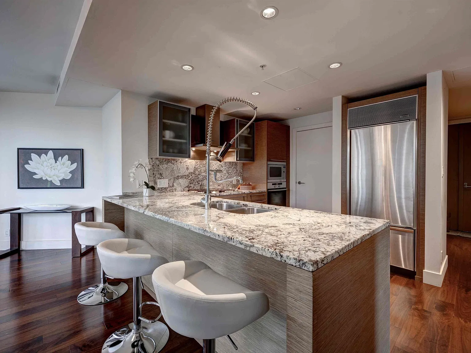 2 bed, 1134 sqft, $8,250 — Photo 3
