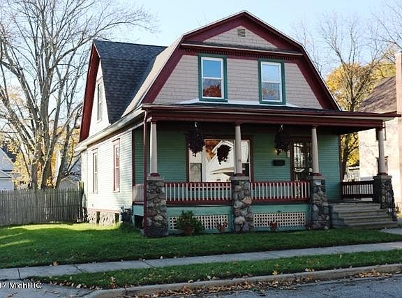 4th image of 43 McKinley Ave N