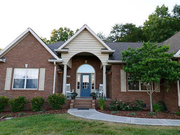 2nd image of 7836 Lake Mountain Ln