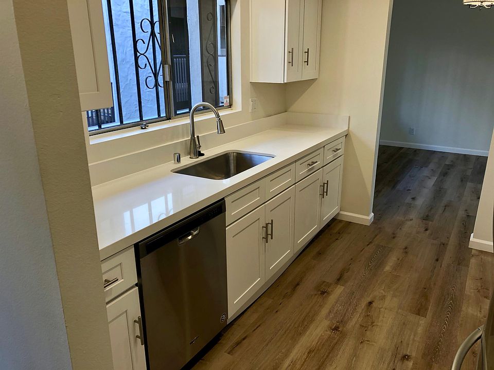 1st image of 2520 Clairemont Dr Unit 211
