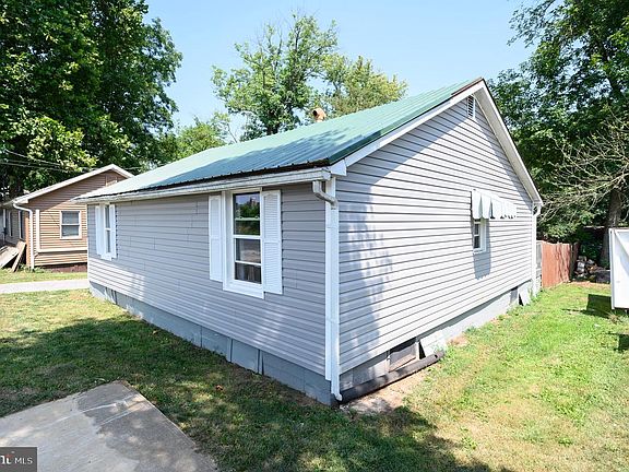 2nd image of 378 Conewago Dr