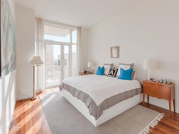 5th image of 2150 Broadway #5B