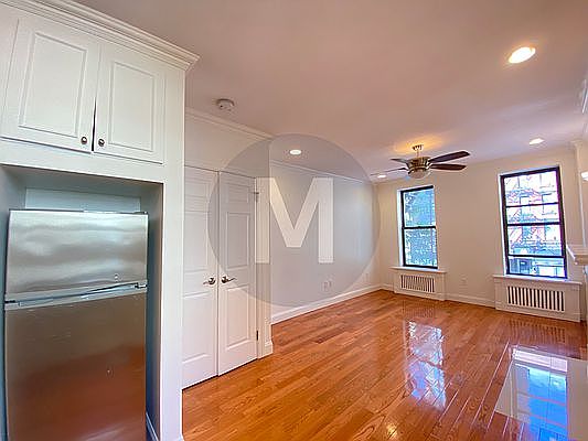 4th image of 1142 1st Ave #1RW