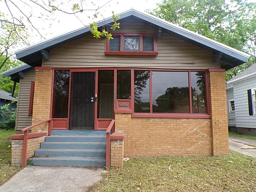 1657 Lee Ave SW Photo 1
