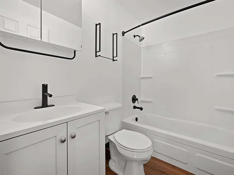 1066 S Cross St #3 — Photo 2