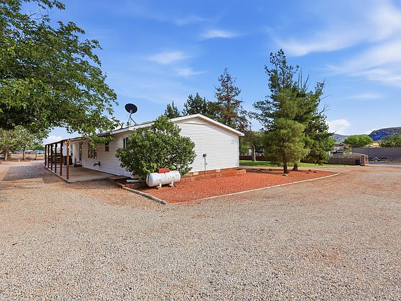 5th image of 1584 N Rome Way