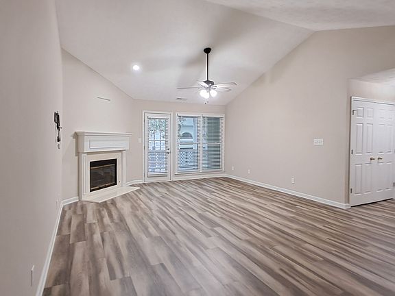 4th image of 3024 Camden Way