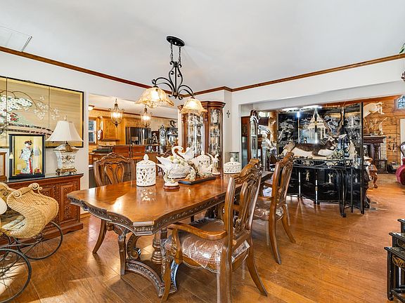 4th image of 1425 County Rd #1596