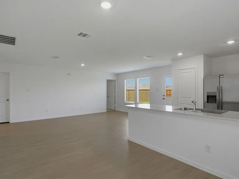 2536 Farrier Ln — Photo 7