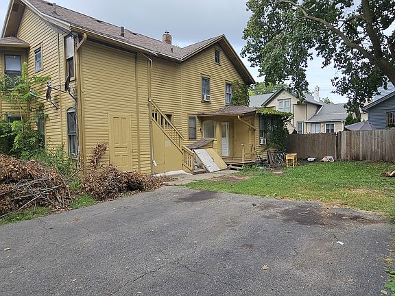 2nd image of 111 Blackhawk Ave