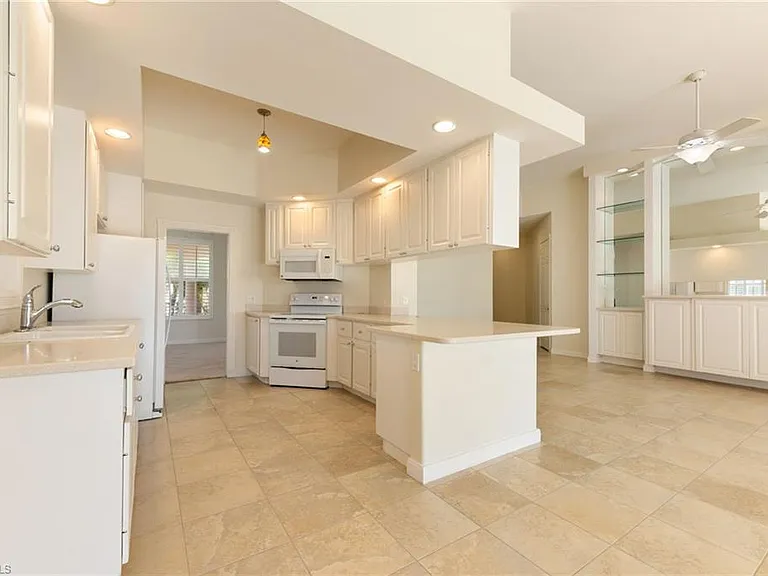 28329 Moray Dr — Photo 13