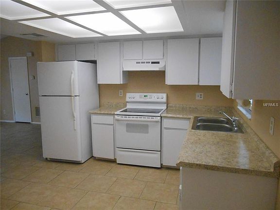 2nd image of 542 E Curlew Pl
