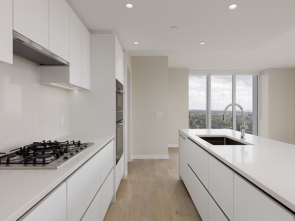3rd image of 485 W 42nd Ave #2105