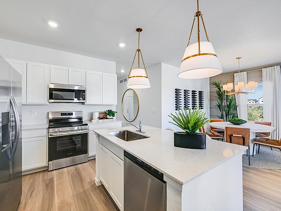 7th image of this home