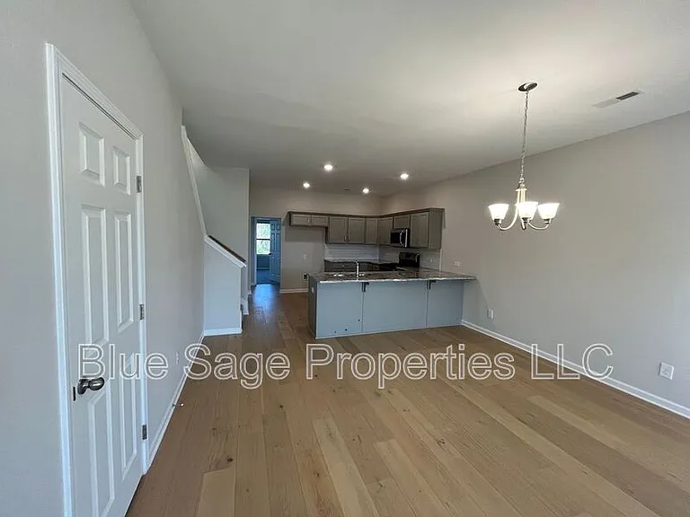 16423 Demi Dr — Photo 5