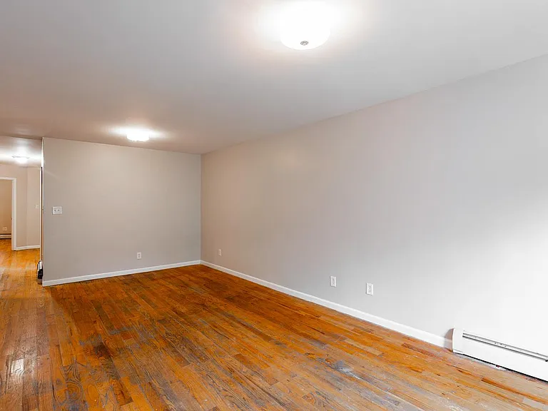 144 Monroe St #3 — Photo 9