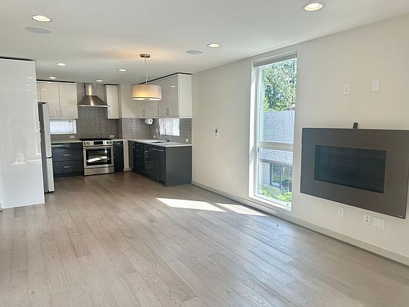 5th image of 8040 35th Ave NE Unit A