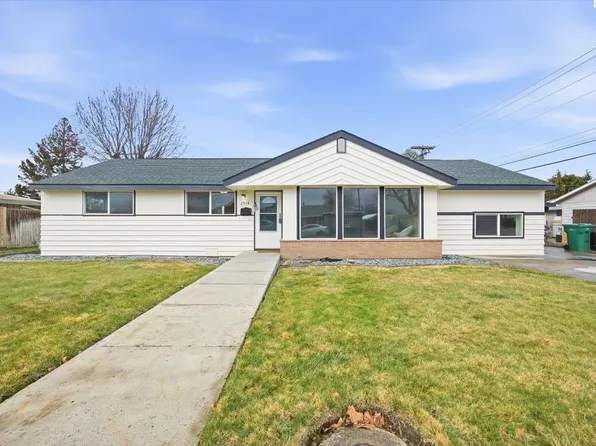 2514 W Clearwater Ave, Kennewick, WA 99336