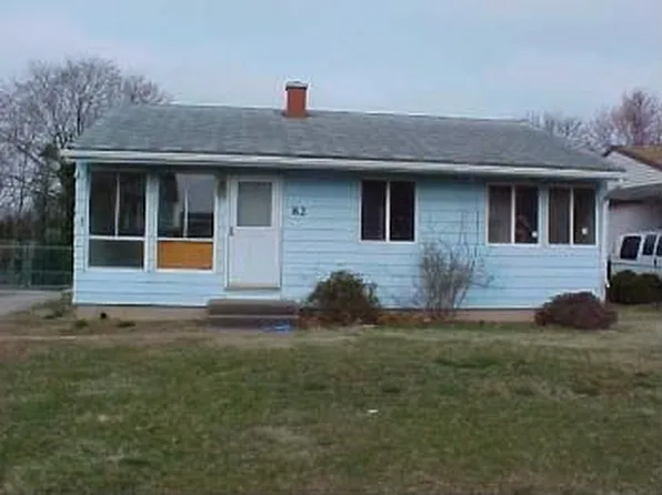 82 Sunset Dr, Derby, CT 06418