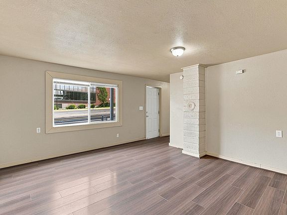 5th image of 603 W Augusta Ave #601-601.5