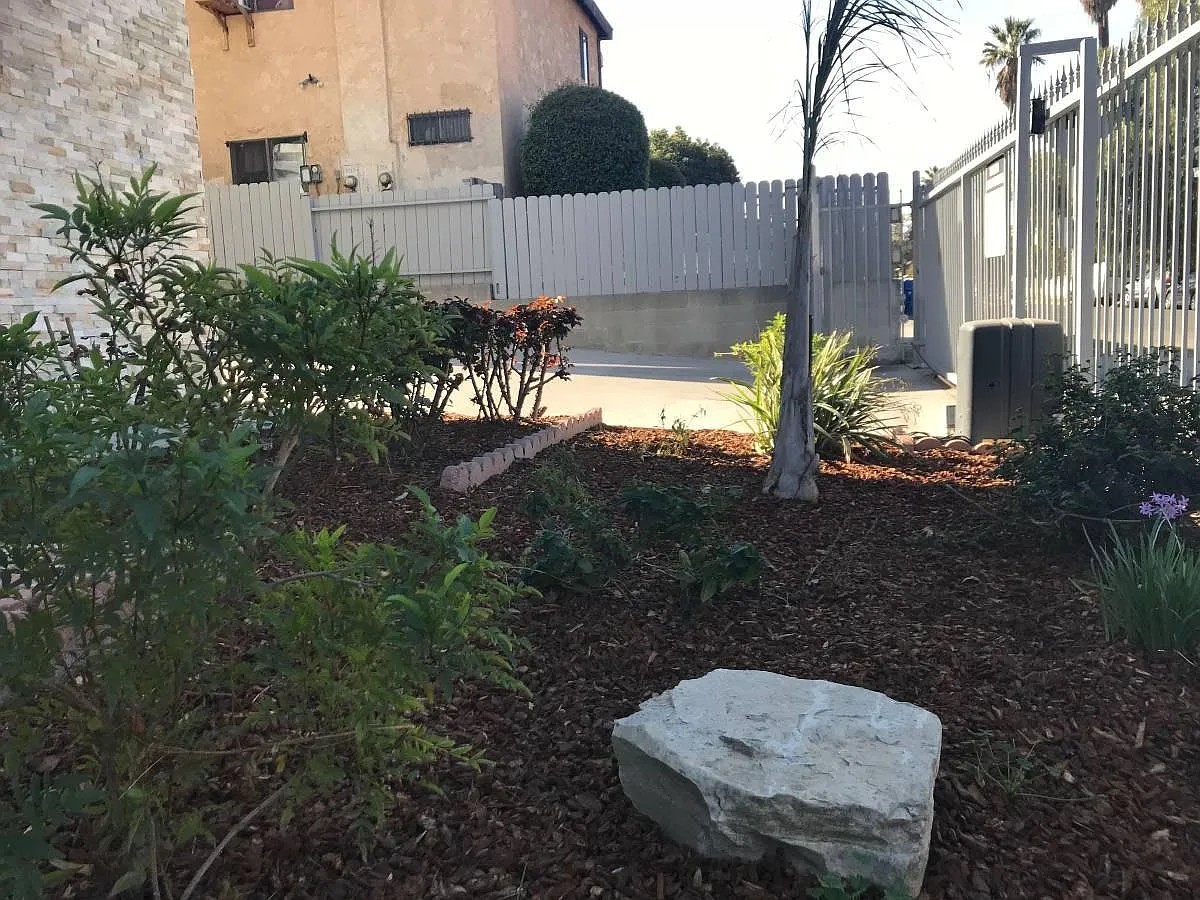 Building Photo - 5736 Aldama St #7