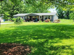 831 N 400 E, Valparaiso, IN 46383