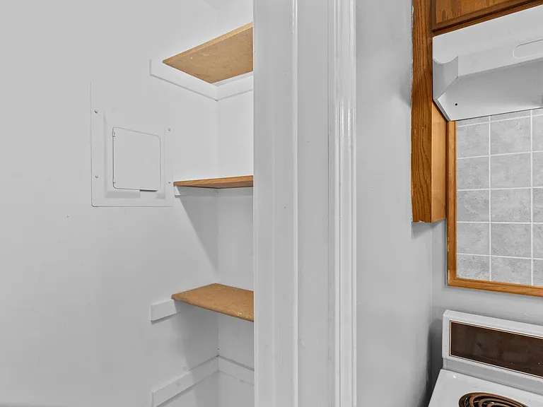 501 Vilas St — Photo 16