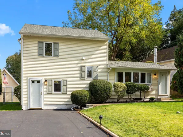 2033 Spring Ave, Feasterville, PA 19053