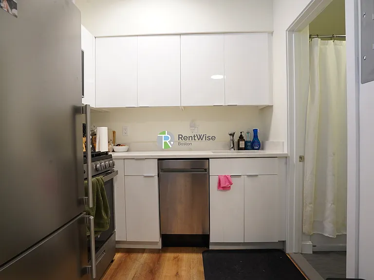230 Walnut St #20A — Photo 5