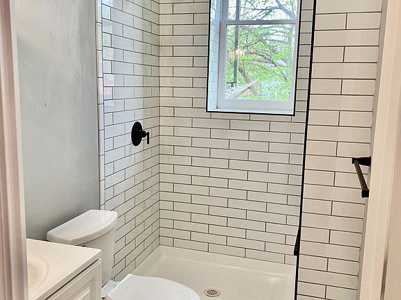 3rd image of 3301 Wisconsin Ave #2F