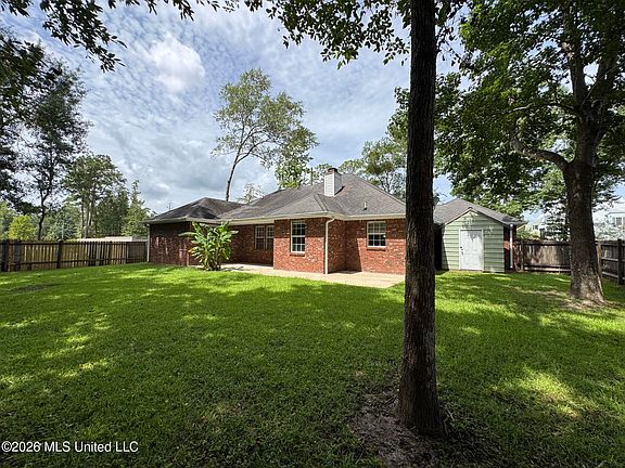 2nd image of 72697 Diamondhead Dr N